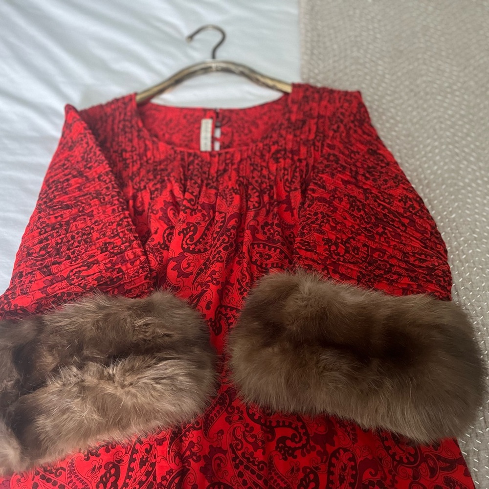Vintage 1960’s Geoffrey Beene gown with mink cuffs - Picture 11 of 14
